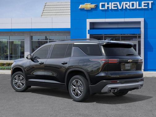 Mosaic Black Metallic 2026 Chevrolet Traverse LT