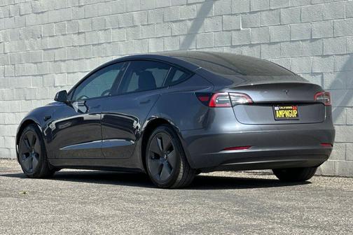 Gray 2023 Tesla Model 3 Standard Range