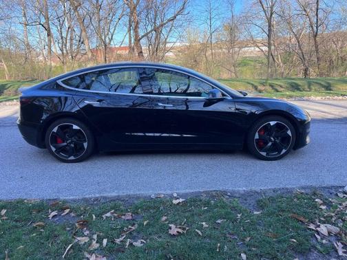 2018 Tesla Model 3 Performance