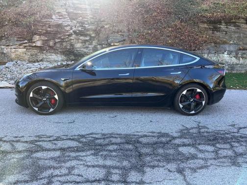 2018 Tesla Model 3 Performance