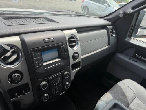 White 2013 Ford F-150 XLT