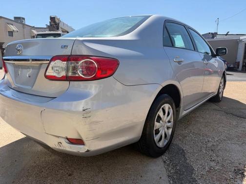 2011 Toyota Corolla LE