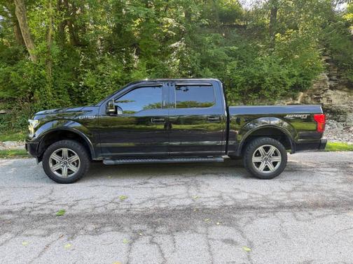 Black 2018 Ford F-150 Lariat