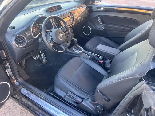 2014 Volkswagen Beetle 2.0T R-Line