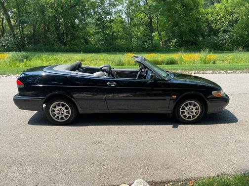 2000 Saab 9-3 Base w/Black Top (A4)