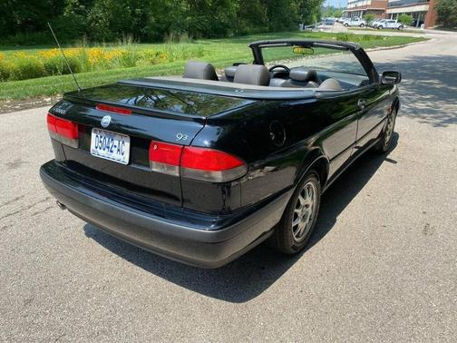 2000 Saab 9-3 Base w/Black Top (A4)
