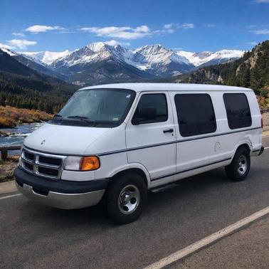 1998 Dodge Ram Van B1500