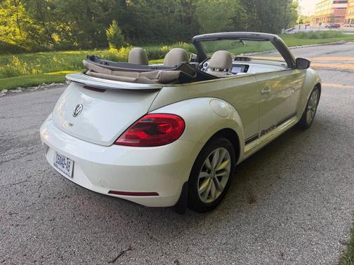 White 2014 Volkswagen Beetle 2.0L TDI