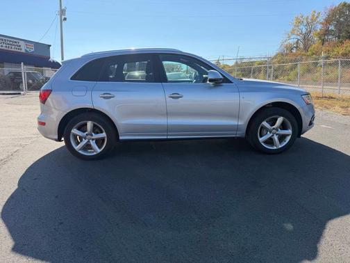 2017 Audi Q5 2.0T Premium Plus