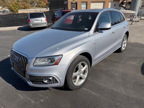 2017 Audi Q5 2.0T Premium Plus