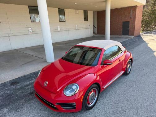 2018 Volkswagen Beetle 2.0T Coast