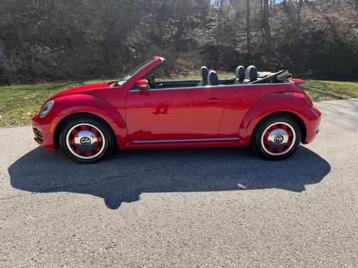 2018 Volkswagen Beetle 2.0T Coast