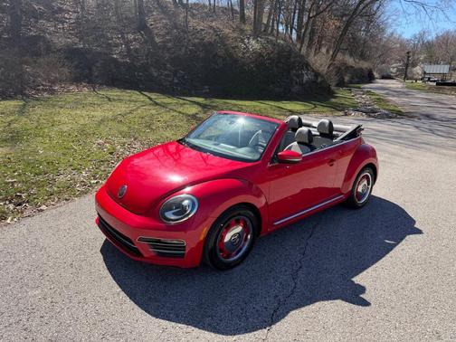 2018 Volkswagen Beetle 2.0T Coast