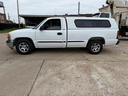 White 2000 GMC Sierra 1500 SL