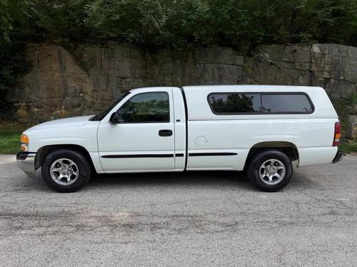White 2000 GMC Sierra 1500 SL