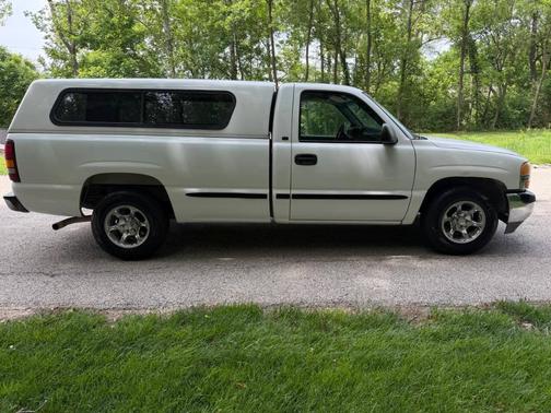 White 2000 GMC Sierra 1500 SL