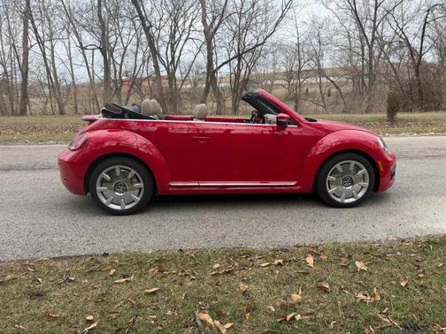 2018 Volkswagen Beetle 2.0T SE