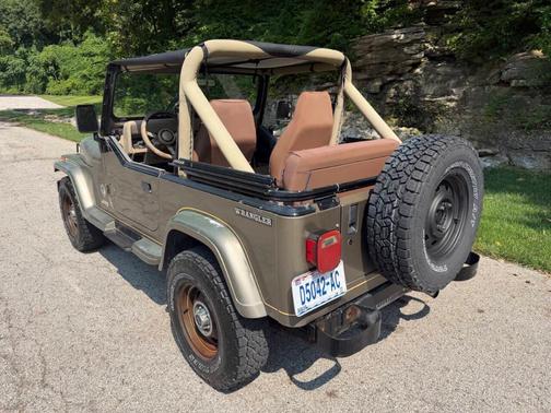 Green 1989 Jeep Wrangler Sahara