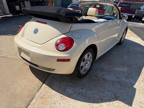 2007 Volkswagen New Beetle 2.5