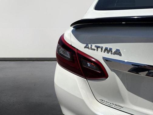 2017 Nissan Altima 2.5 SR