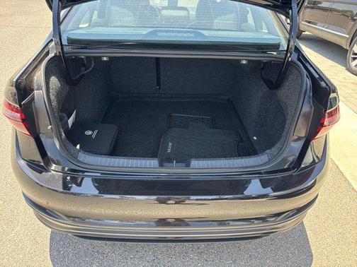 2024 Volkswagen Jetta 1.4T SE