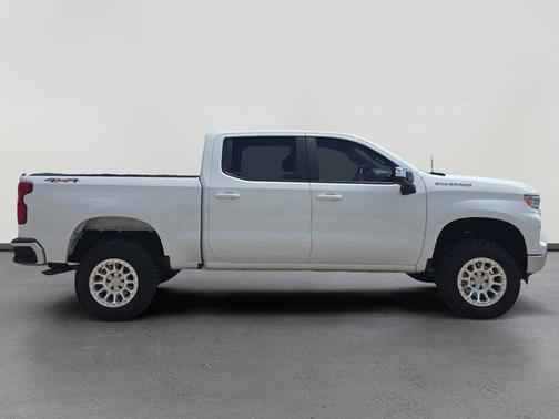 Summit White 2024 Chevrolet Silverado 1500 LT
