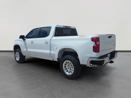 Summit White 2024 Chevrolet Silverado 1500 LT