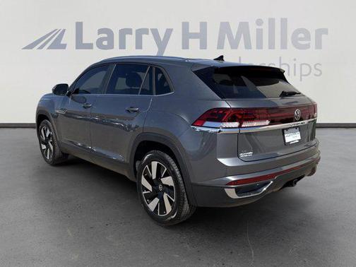 2025 Volkswagen Atlas Cross Sport 2.0T SE w/Technology