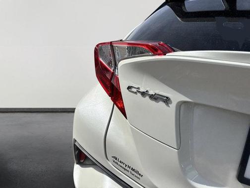 2020 Toyota C-HR LE