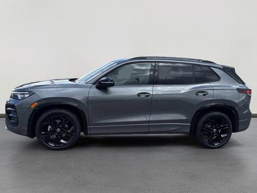 2025 Volkswagen Tiguan 2.0T SE R-Line Black