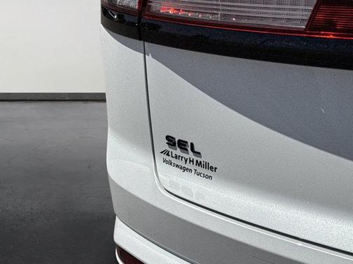 2025 Volkswagen Atlas Cross Sport 2.0T SEL