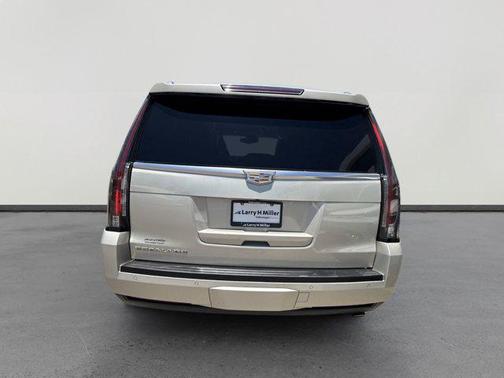 2016 Cadillac Escalade Luxury