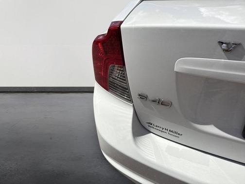 2010 Volvo S40 2.4i