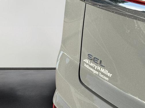 2026 Volkswagen Atlas Cross Sport 2.0T SEL Premium