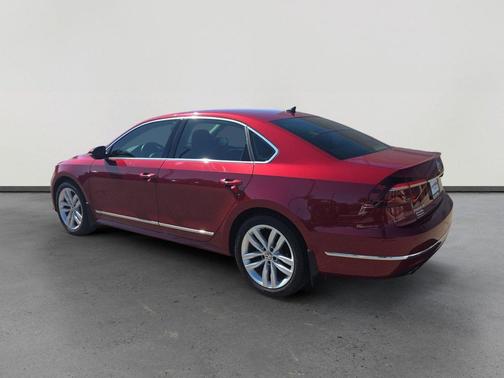 Fortana Red Metallic 2018 Volkswagen Passat 2.0T SEL Premium