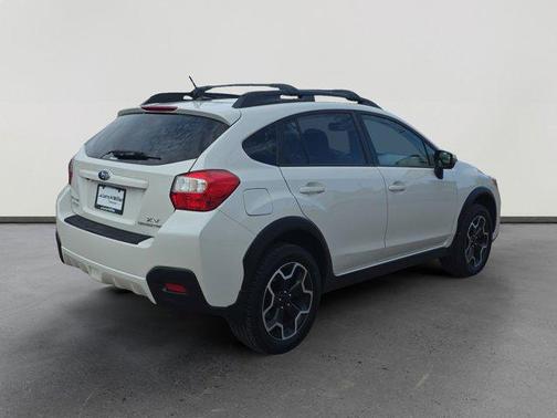 Crystal White Pearl 2015 Subaru XV Crosstrek 2.0i Limited