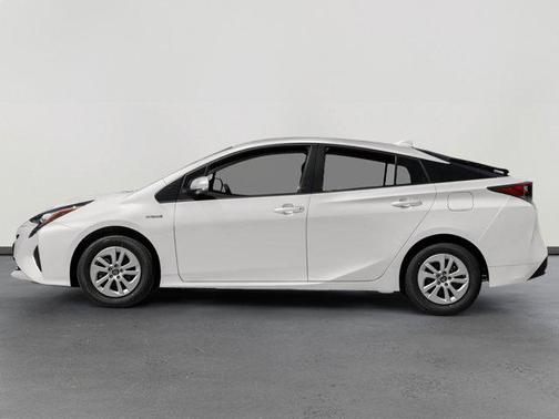 2016 Toyota Prius Three Touring