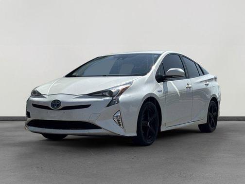 2016 Toyota Prius Three Touring