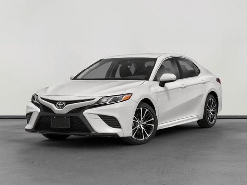 Super White 2018 Toyota Camry SE