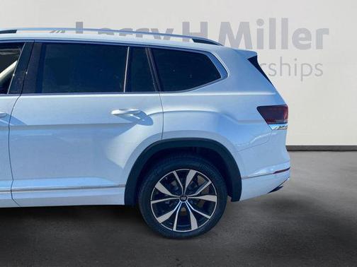 2025 Volkswagen Atlas 2.0T SEL Premium R-Line 4MOTION