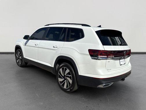 2026 Volkswagen Atlas 2.0T SE w/Technology 4MOTION