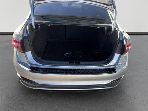 2025 Volkswagen Jetta 1.4T SE