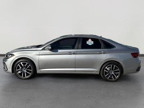2025 Volkswagen Jetta 1.4T SE