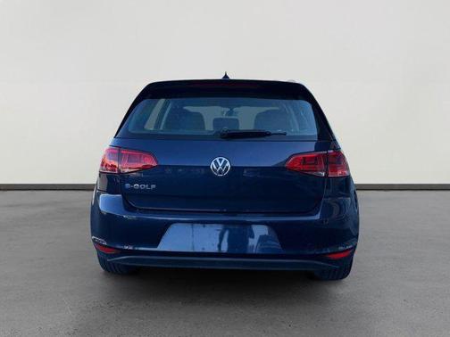 2016 Volkswagen e-Golf SE