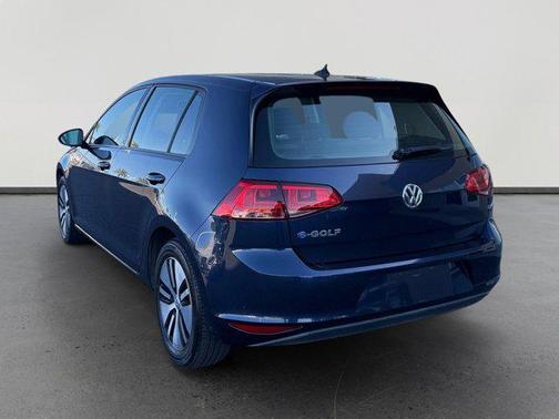 2016 Volkswagen e-Golf SE
