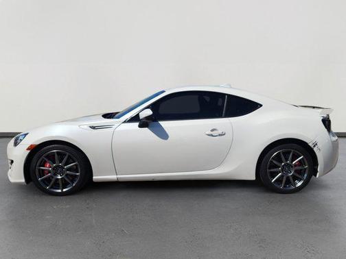 Crystal White Pearl 2017 Subaru BRZ Limited
