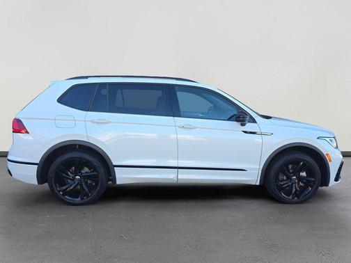 2024 Volkswagen Tiguan 2.0T SE R-Line Black 4MOTION