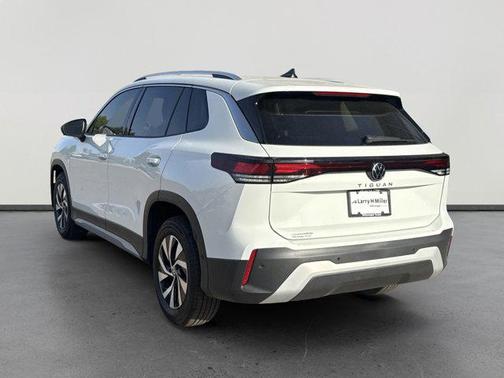 2025 Volkswagen Tiguan 2.0T S