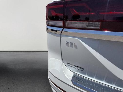 2025 Volkswagen Atlas 2.0T SEL Premium R-Line 4MOTION