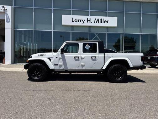 2023 Jeep Gladiator Willys